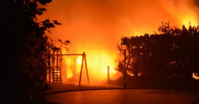 Übersicht1 Lingen - Schuppenbrand mit kleinen Explosionen in der Schwedenschanze Foto: NordNews.de