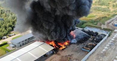 Teist - Schadstoffbelastungen nach Großbrand - Combi Markt Wieke wird geschlossen - Foto: NordNews.de Übersicht3